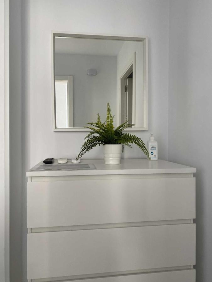 Apartamento 2 Habitaciones Frontal Al Mar 3 Torre Del Mar Exteriör bild