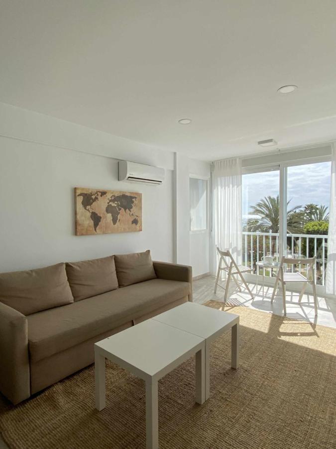Apartamento 2 Habitaciones Frontal Al Mar 3 Torre Del Mar Exteriör bild