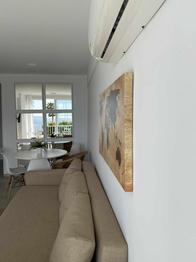 Apartamento 2 Habitaciones Frontal Al Mar 3 Torre Del Mar Exteriör bild