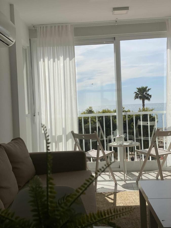 Apartamento 2 Habitaciones Frontal Al Mar 3 Torre Del Mar Exteriör bild