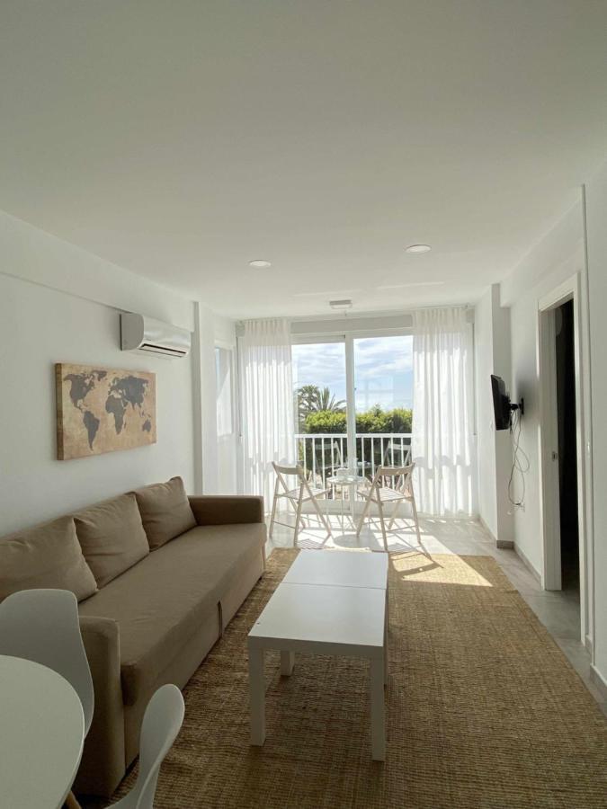 Apartamento 2 Habitaciones Frontal Al Mar 3 Torre Del Mar Exteriör bild