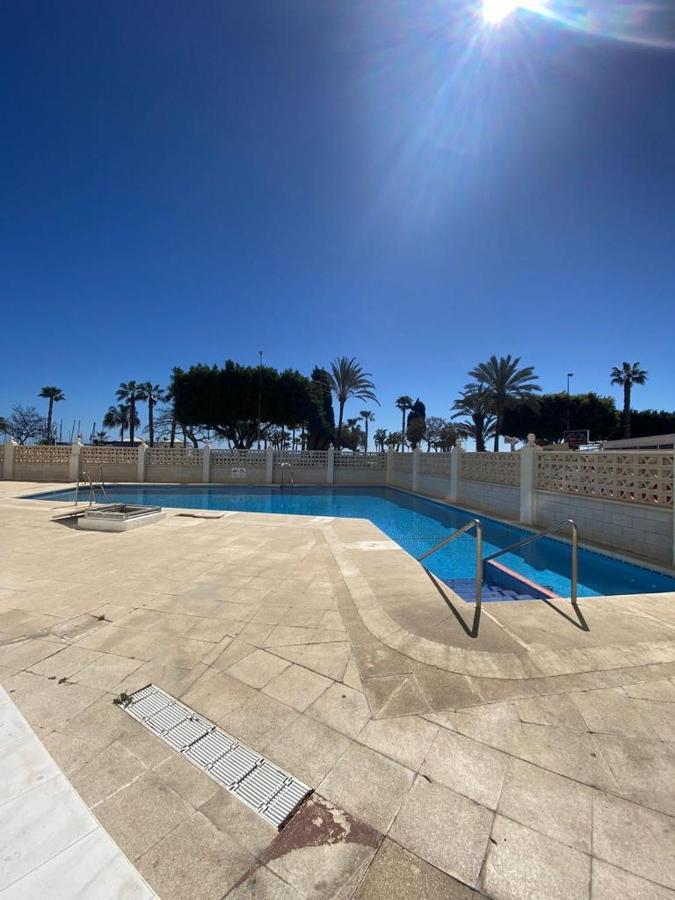 Apartamento 2 Habitaciones Frontal Al Mar 3 Torre Del Mar Exteriör bild